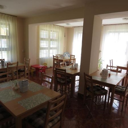 Thermal Apartmanhaz Komárom Buitenkant foto