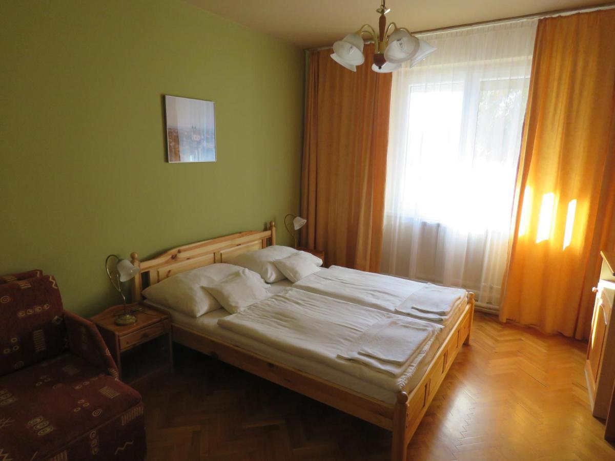 Thermal Apartmanhaz Komárom Buitenkant foto
