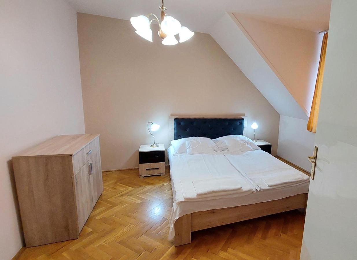 Thermal Apartmanhaz Komárom Buitenkant foto