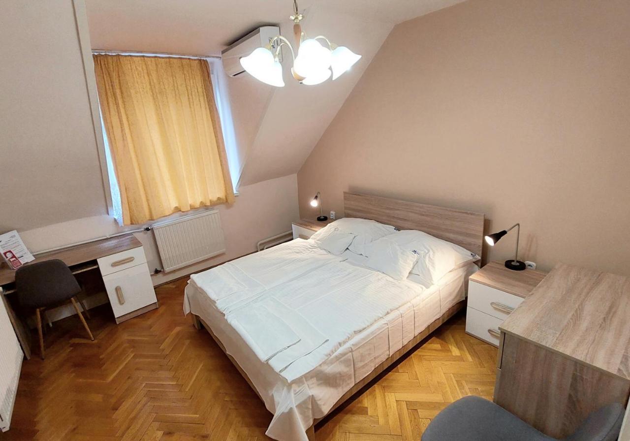 Thermal Apartmanhaz Komárom Buitenkant foto