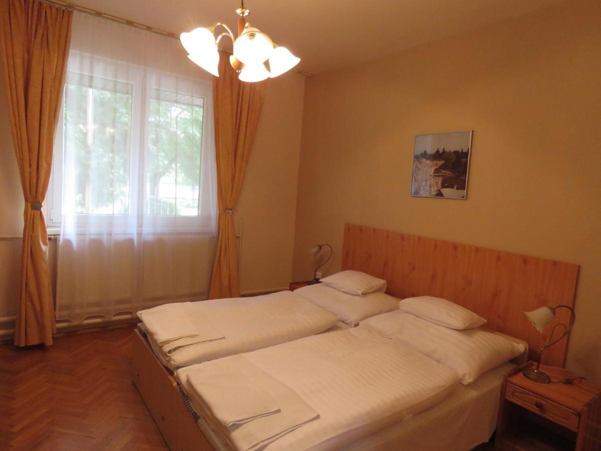 Thermal Apartmanhaz Komárom Buitenkant foto