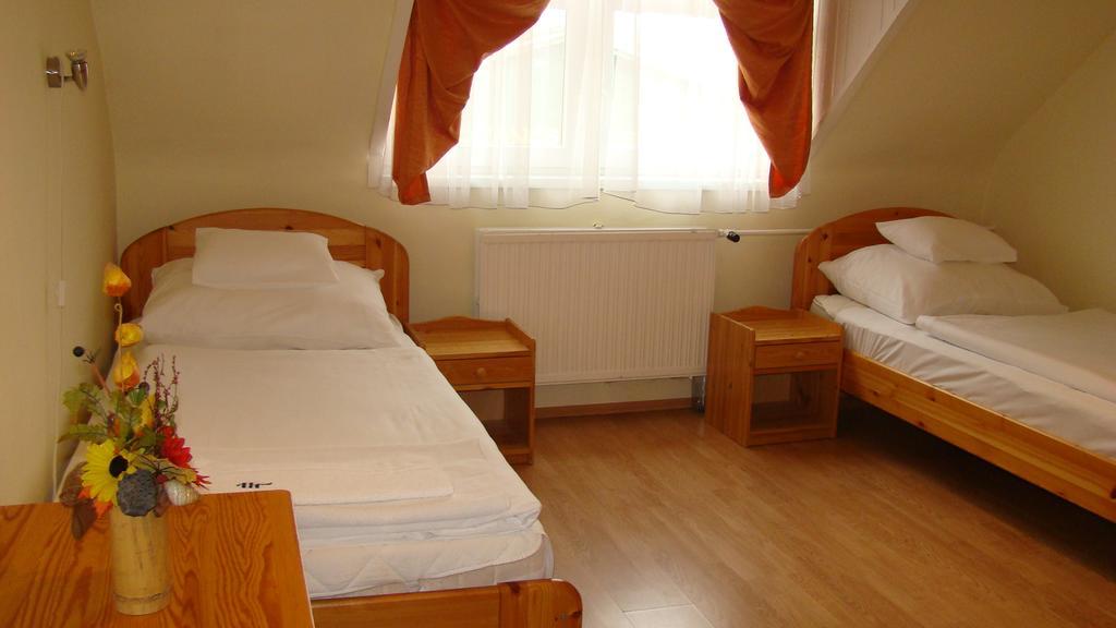 Thermal Apartmanhaz Komárom Buitenkant foto