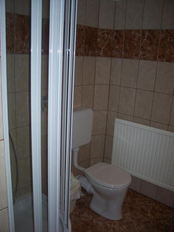 Thermal Apartmanhaz Komárom Kamer foto